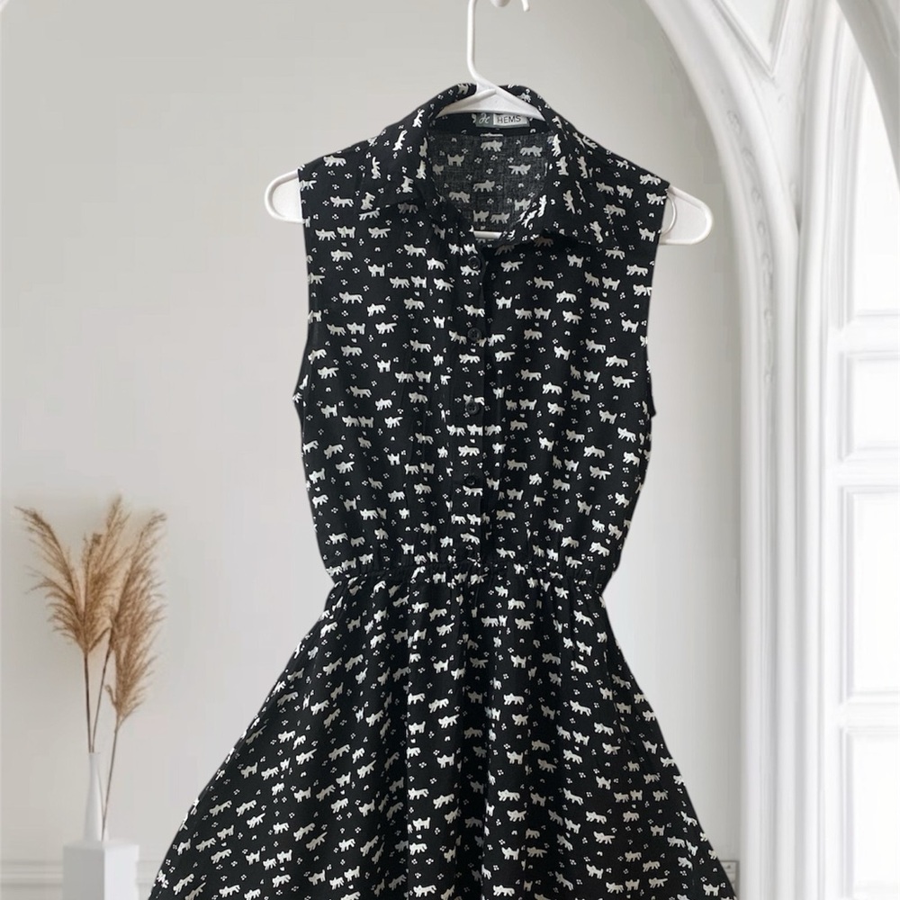 Stylish Black and White Sleeveless Dress